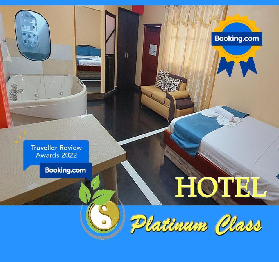Hotel Platinum Class Nueva Loja Exterior foto