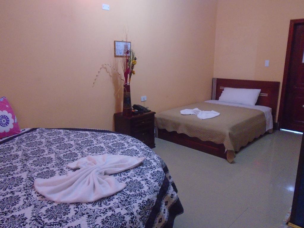 Hotel Platinum Class Nueva Loja Exterior foto